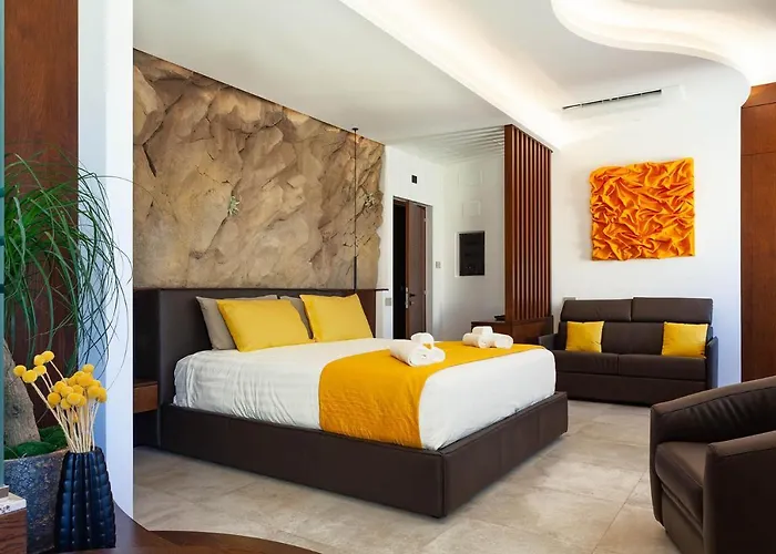 Palazzo Ferrucci Luxury Suites